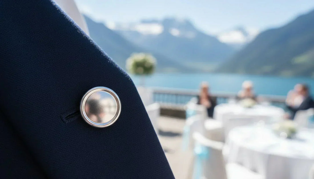 Hochzeitsanstecker in der Schweiz: Der Guide für edle Metallic-Buttons 2026
